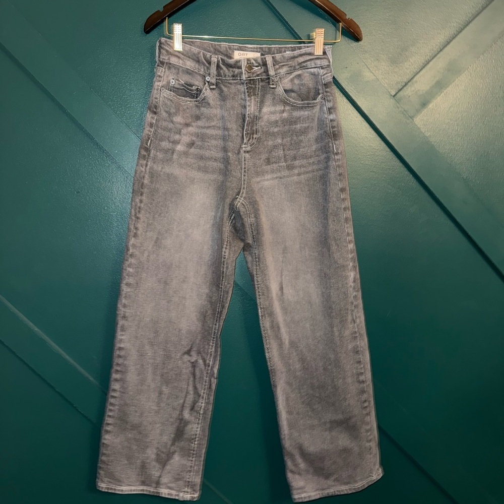 Oat New York Women's Gray Straight-Leg Jeans